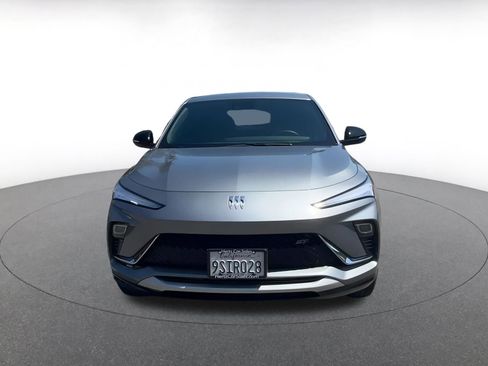 Used 2025 Buick Envista Sport Touring image 4