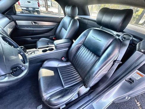 Used 2004 Ford Thunderbird image 19