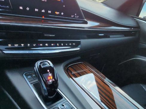 Used 2023 Cadillac Escalade ESV Premium Luxury image 44
