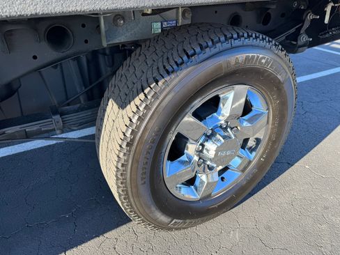 Used 2015 GMC Sierra 2500 SLT w/ Duramax Plus Package image 12