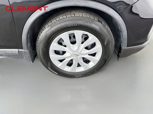 Used 2020 Nissan Rogue S FWD image 34
