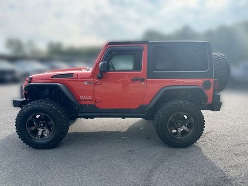 Used 2015 Jeep Wrangler Sahara w/ Connectivity Group AWD/4WD image 5