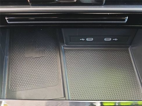 Used 2024 Volkswagen Atlas SE FWD image 26