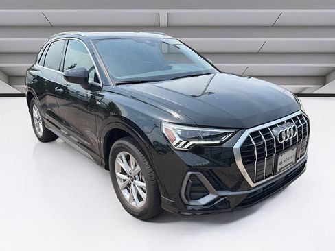 Used 2023 Audi Q3 2.0T Premium Plus w/ Premium Plus Package AWD/4WD image 3