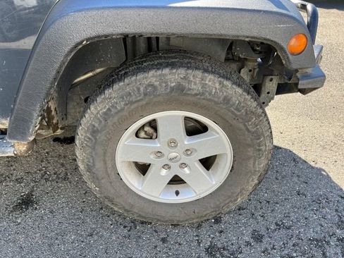 Used 2018 Jeep Wrangler Unlimited Sport S image 23