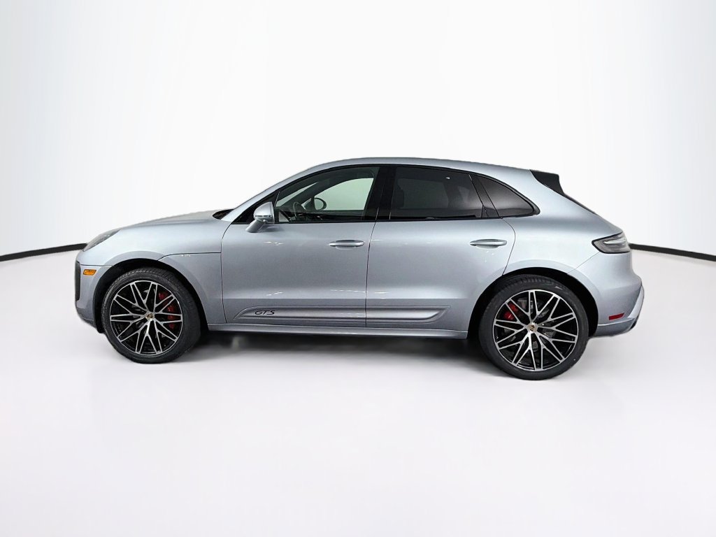 Certified 2024 Porsche Macan GTS AWD/4WD image 2