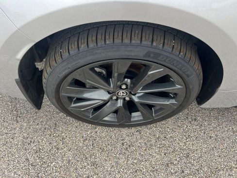 Used 2026 Toyota Corolla SE FWD image 12