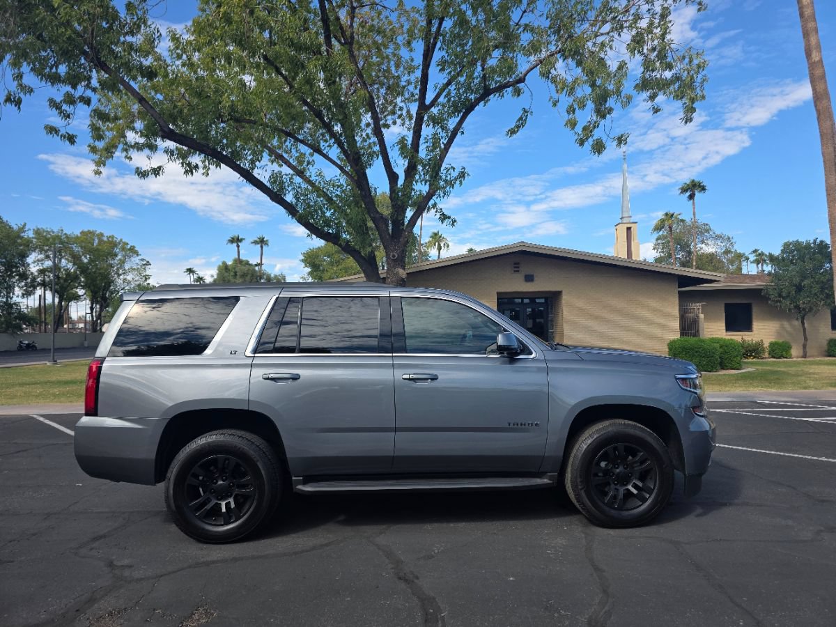 Used 2020 Chevrolet Tahoe LT w/ Luxury Package RWD image 1