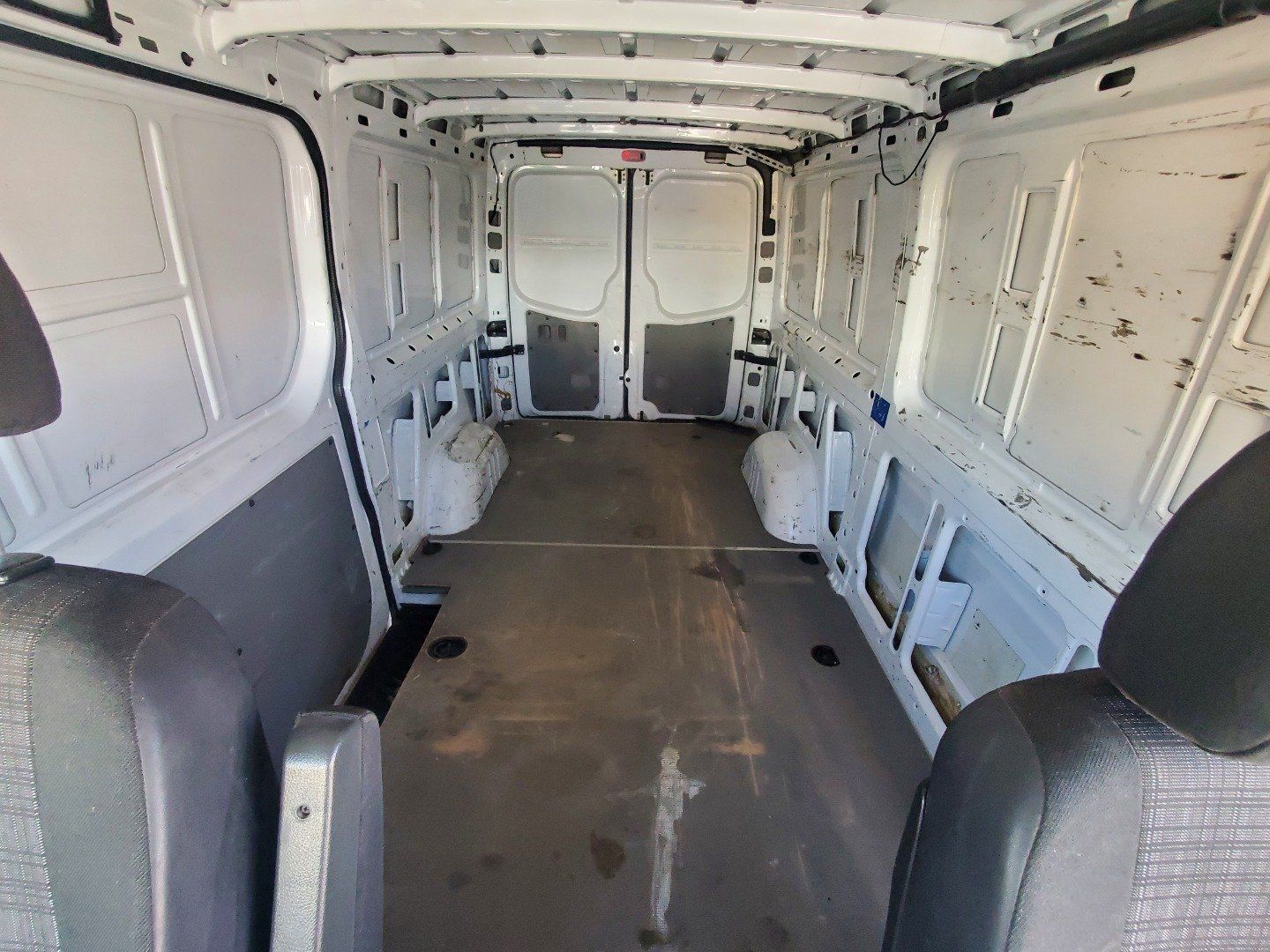 Used 2014 Mercedes-Benz Sprinter 2500 image 17