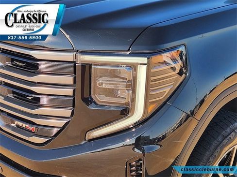 Used 2025 GMC Sierra 1500 AT4 w/ AT4 Premium Package image 10