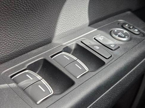 Used 2025 Honda CR-V EX-L image 26