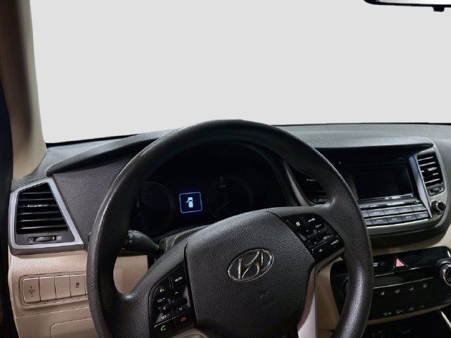 Used 2017 Hyundai Tucson SE w/ SE Popular Package 02 AWD/4WD image 7