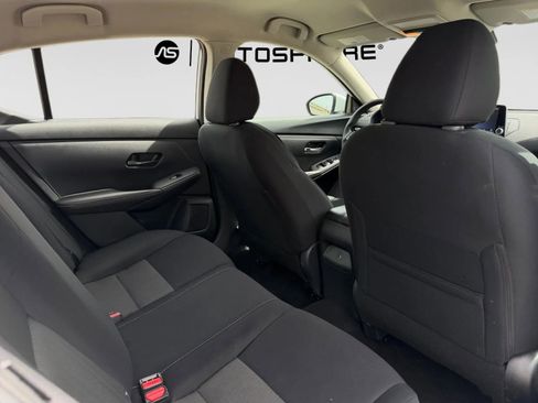 Used 2024 Nissan Sentra SV image 30