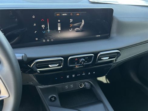 New 2026 Nissan Sentra SV image 10