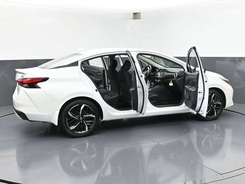 New 2025 Nissan Versa SR w/ Trunk Package FWD image 44