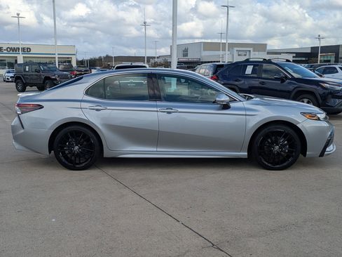 Used 2023 Toyota Camry XSE image 2