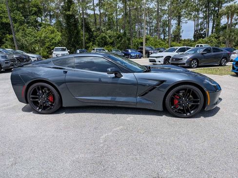 Used 2019 Chevrolet Corvette Stingray Coupe w/ Carbon Flash Badge Package RWD image 2