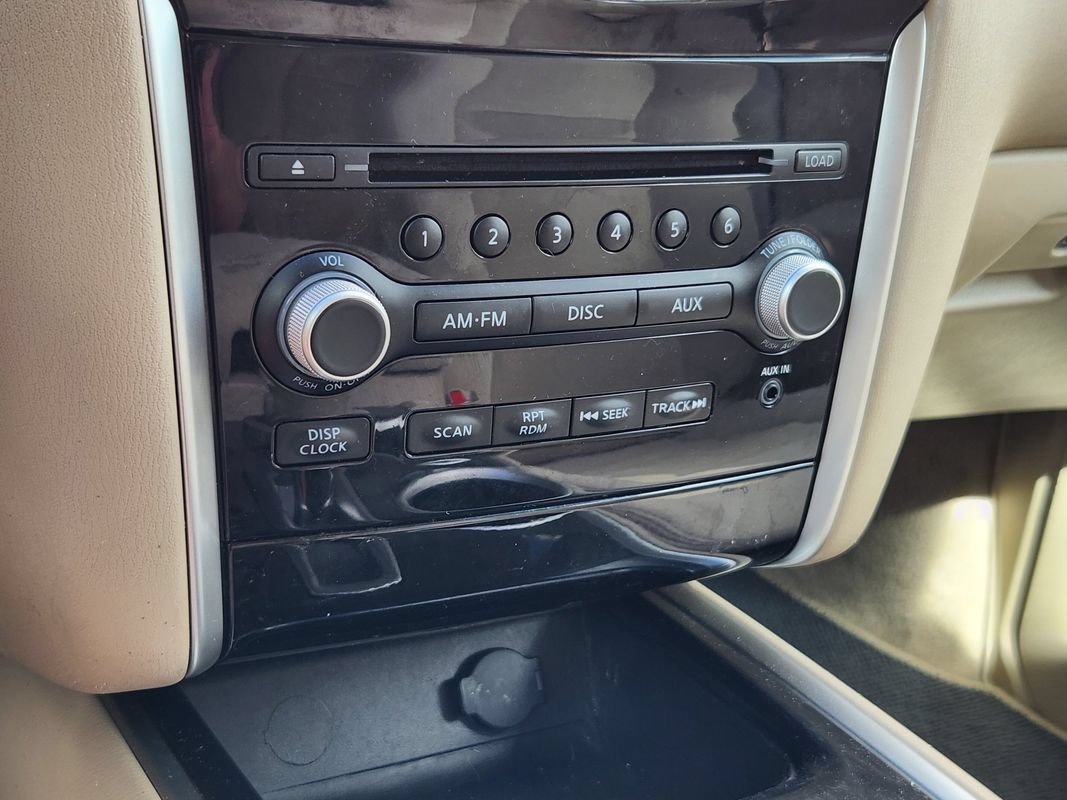 Used 2015 Nissan Pathfinder S AWD/4WD image 22