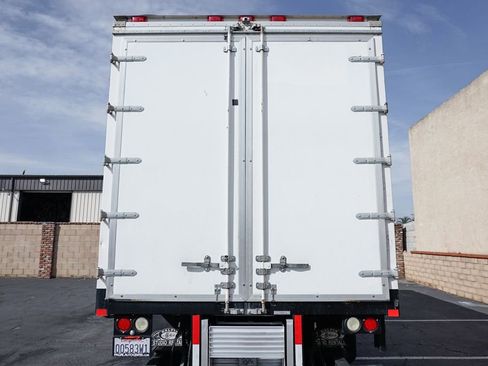 Used 2015 Ford F550 2WD Regular Cab Super Duty image 8