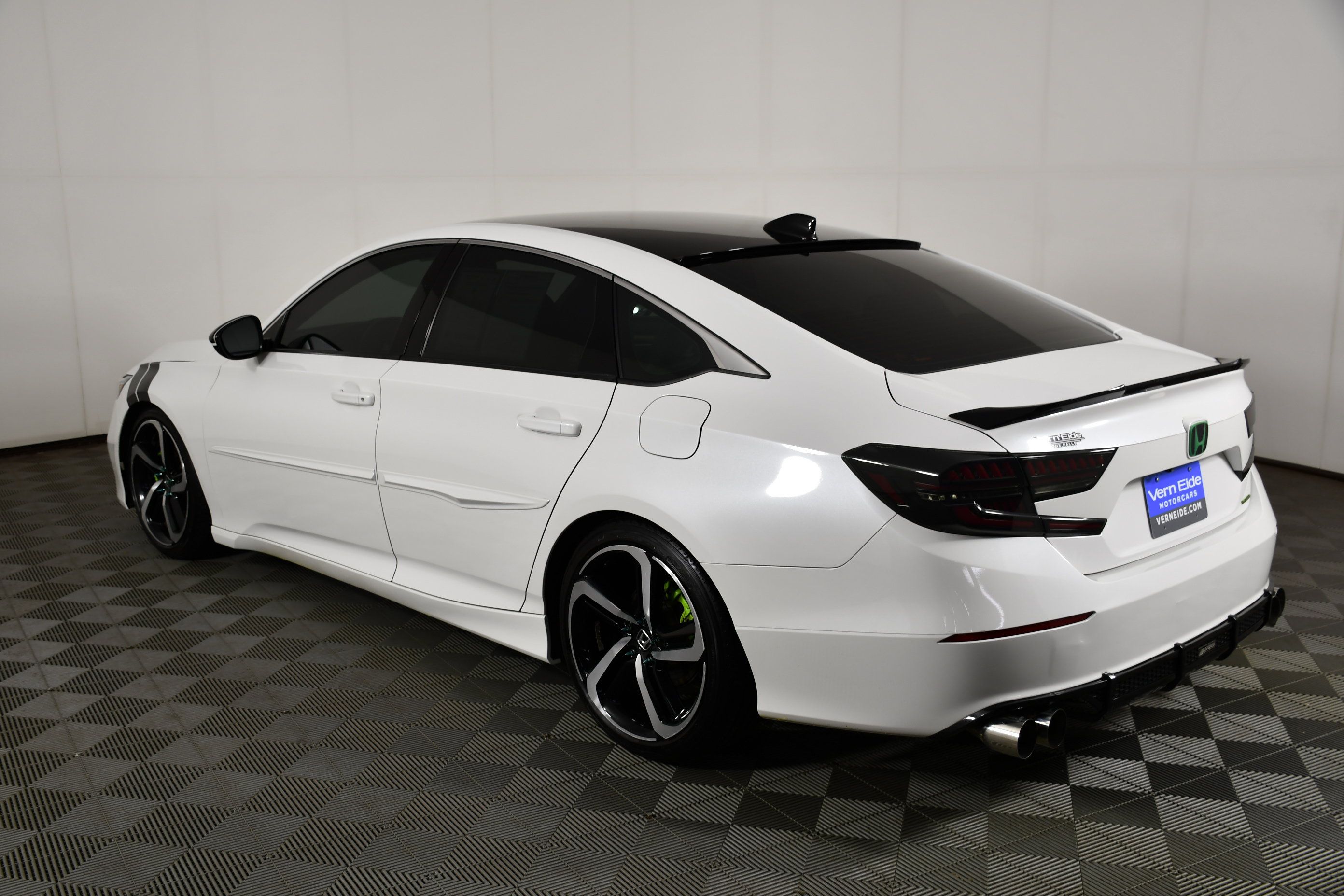 Used 2018 Honda Accord Sport image 8