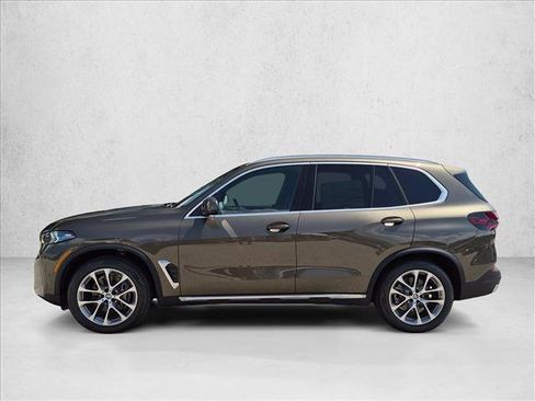 New 2026 BMW X5 xDrive40i w/ Premium Package AWD/4WD image 4
