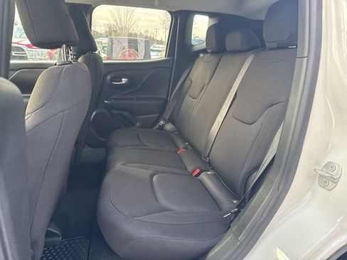 Certified 2023 Jeep Renegade Latitude image 25