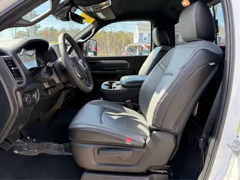 Used 2025 RAM 2500 Tradesman AWD/4WD image 10