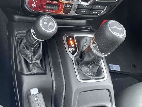 New 2026 Jeep Gladiator Mojave image 4