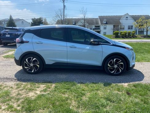 Used 2023 Chevrolet Bolt LT w/ Infotainment Package image 6
