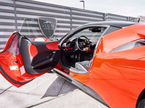 Used 2021 Ferrari SF90 Stradale image 33