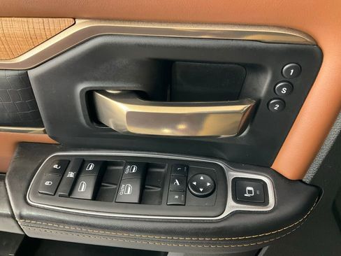 Used 2022 RAM 2500 Limited image 14