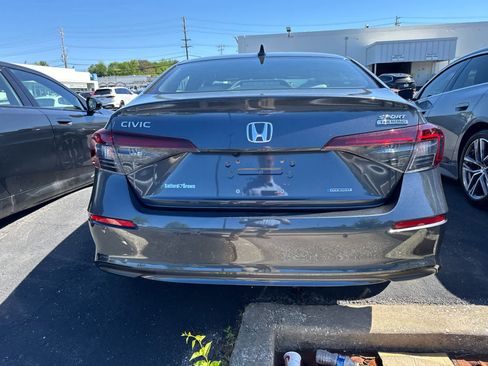 Used 2025 Honda Civic Sport Touring image 6