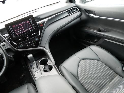 Certified 2023 Toyota Camry SE image 11