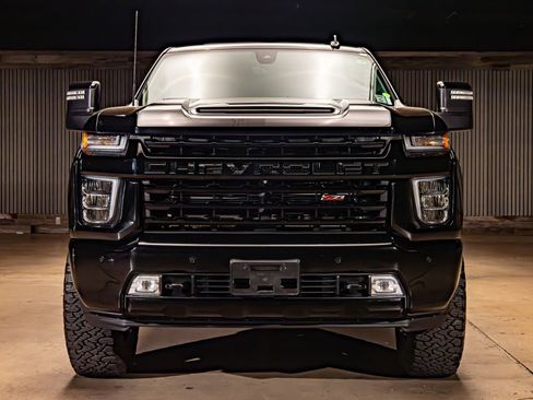 Used 2021 Chevrolet Silverado 2500 LTZ w/ LTZ Plus Package AWD/4WD image 2