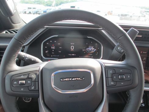 New 2026 GMC Sierra 2500 Denali Ultimate AWD/4WD image 19