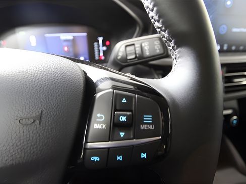 Used 2024 Ford Escape SE FWD image 21