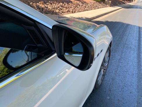 Used 2019 Maserati Ghibli RWD image 18
