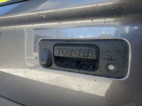 Used 2018 Toyota Tundra 1794 Edition AWD/4WD image 10