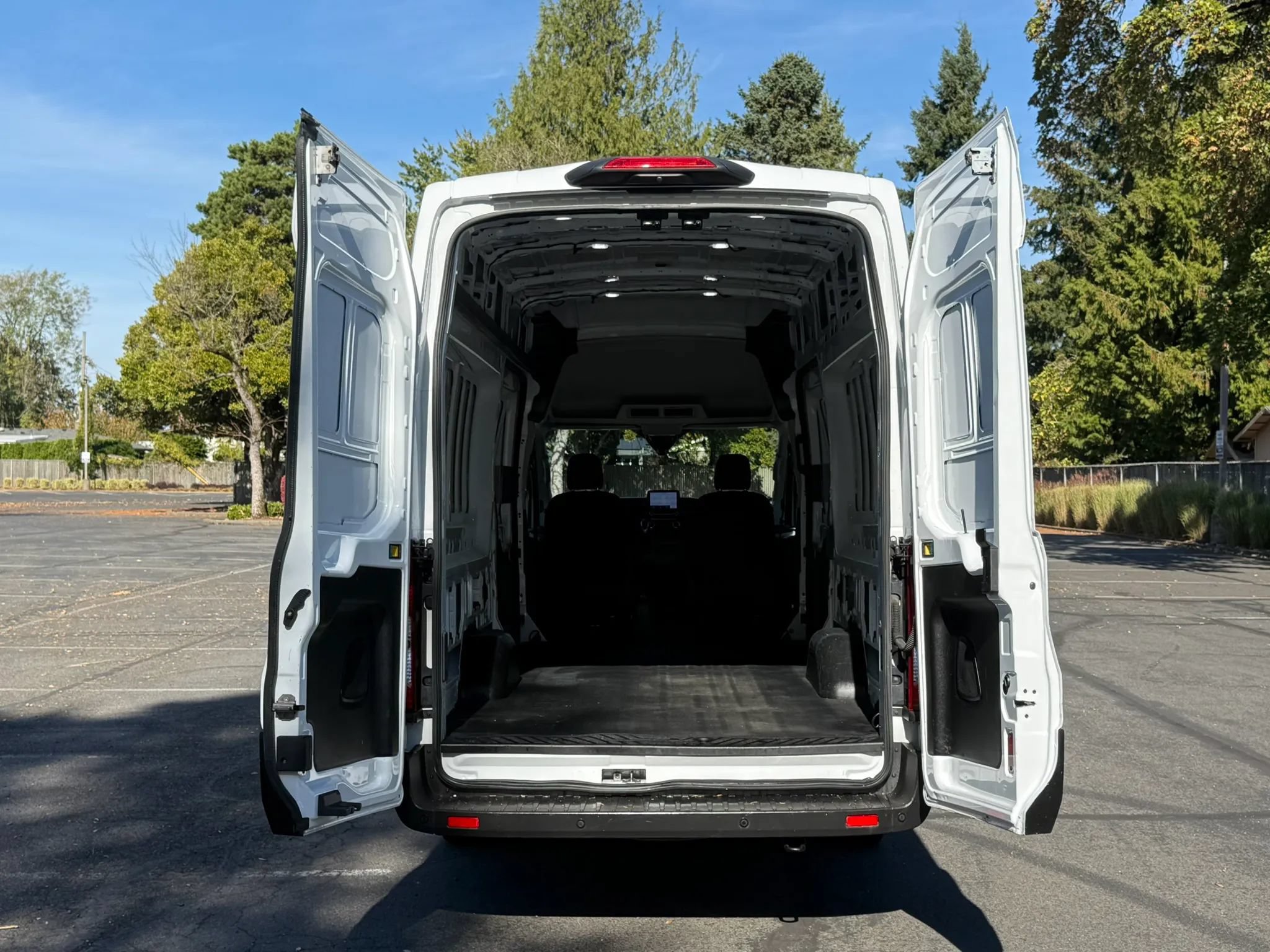 Used 2020 Ford Transit 350 148 High Roof Extended RWD image 25