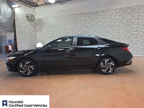 Used 2025 Hyundai Elantra SEL FWD image 4