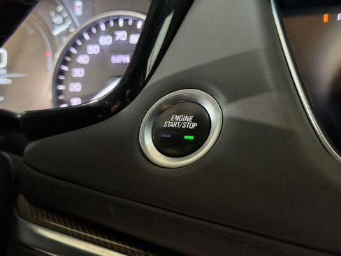 Used 2019 Cadillac XT5 Platinum AWD/4WD image 14