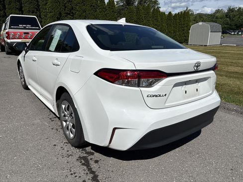 Certified 2024 Toyota Corolla LE FWD image 5