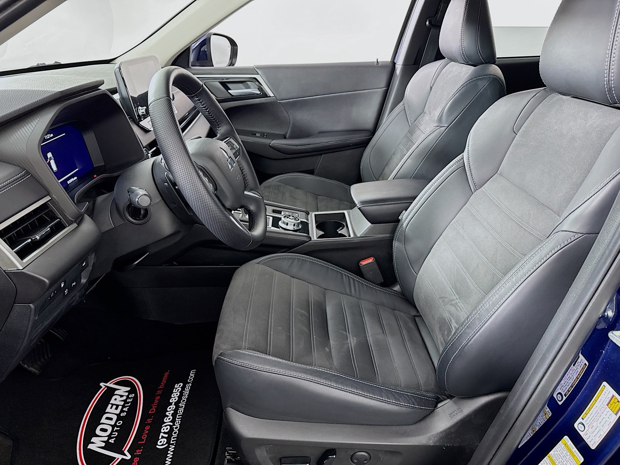 Used 2023 Mitsubishi Outlander SE AWD/4WD image 23