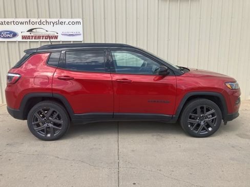 New 2026 Jeep Compass Limited AWD/4WD image 1