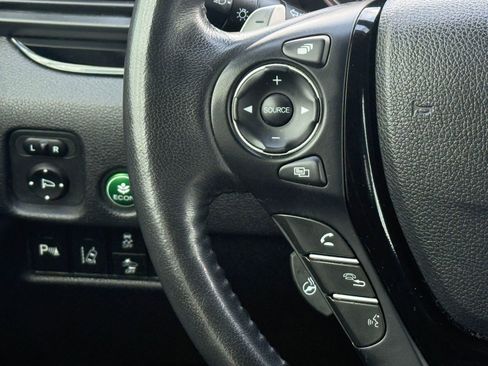 Used 2018 Honda Pilot Elite image 16