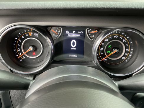 Used 2021 Jeep Gladiator Sport image 8