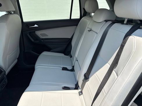 Used 2020 Volkswagen Tiguan SE R-Line AWD/4WD image 13