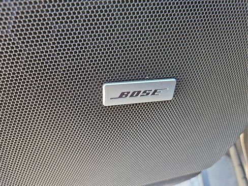 Used 2018 Cadillac XT5 Luxury w/ Driver Awareness Package image 21