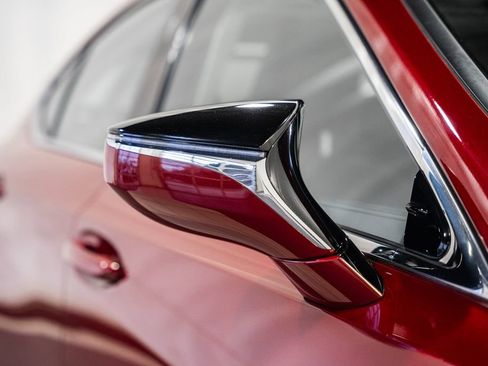 Used 2019 Lexus ES 350 Luxury image 11