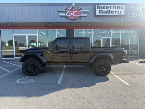 Used 2021 Jeep Gladiator Sport image 1